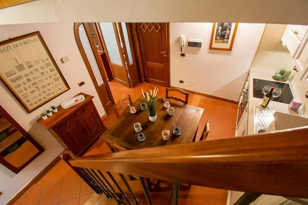 피렌체 Demedici Apt W/ 2Br 1' Walk Uffizi & Ponte Vecchio 아파트